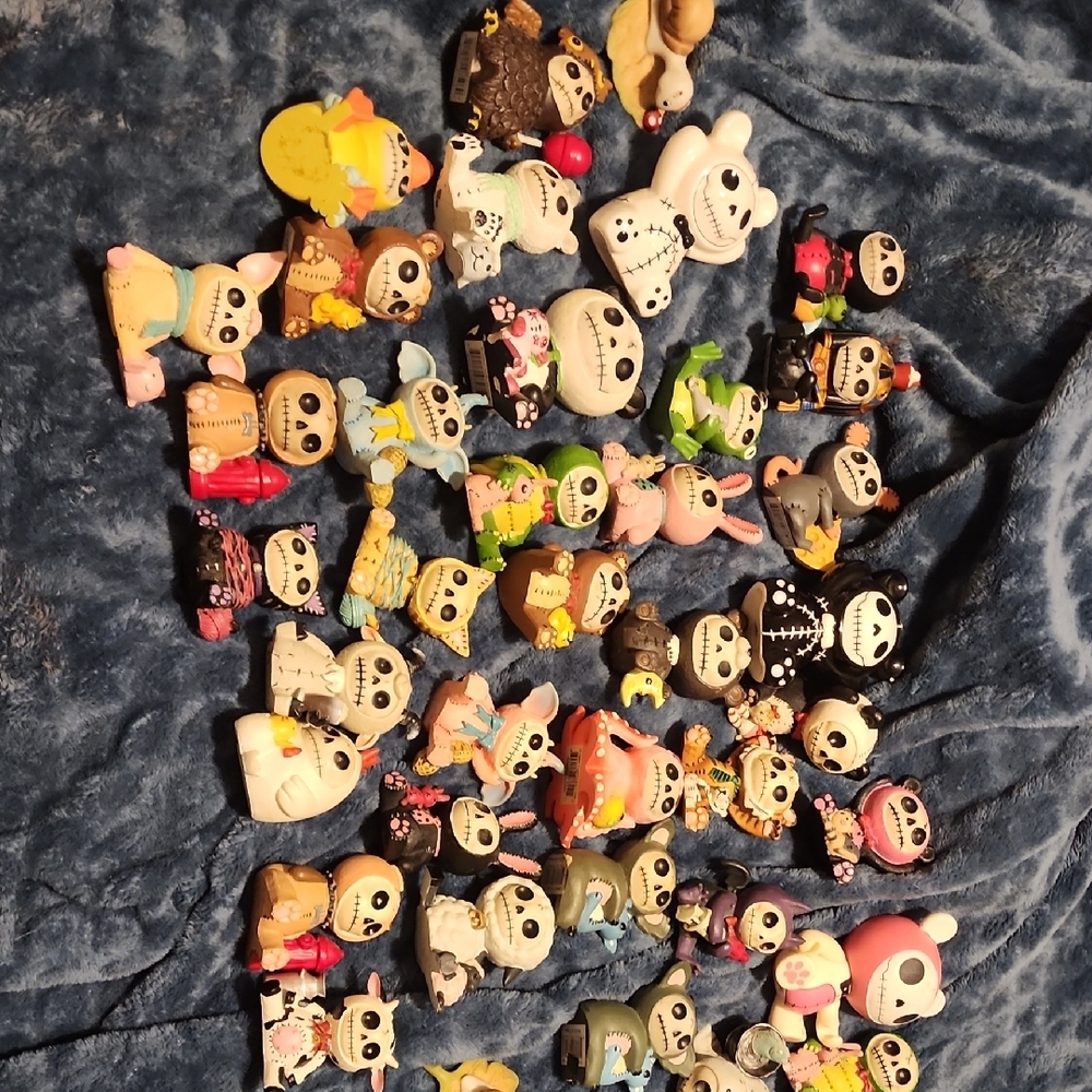 Colorful Small Pet Figurines Set